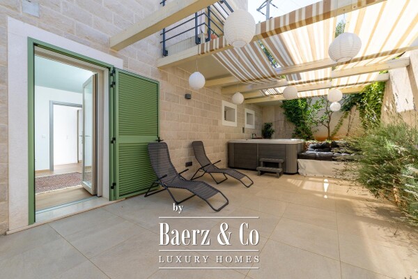 photo 31 Hvar, Vrboska, beautiful stone villa near the sea