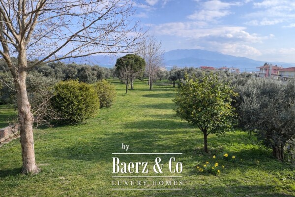 photo 3 Elegant Coastal Residence in Historic Nafpaktos