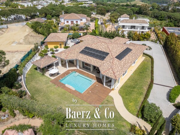 photo 1 Beautiful luxury home in Sotogrande, Sotogrande Alto - Zona G