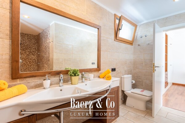 photo 40 Elegant sea view villa divided into Two Independent Residences