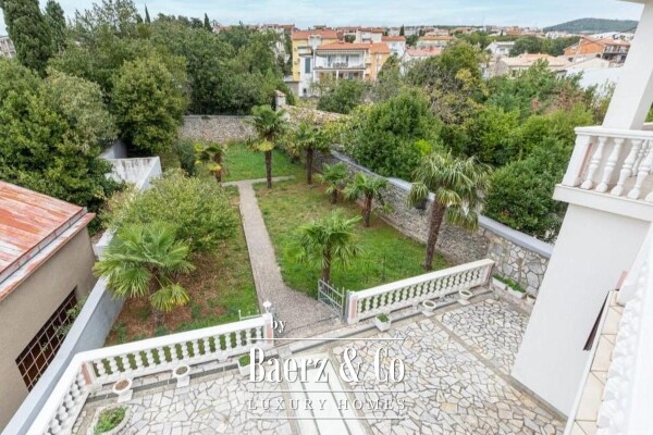 photo 18 Crikvenica, house with 4 apartments and 2 commercial units in the town centre with sea view