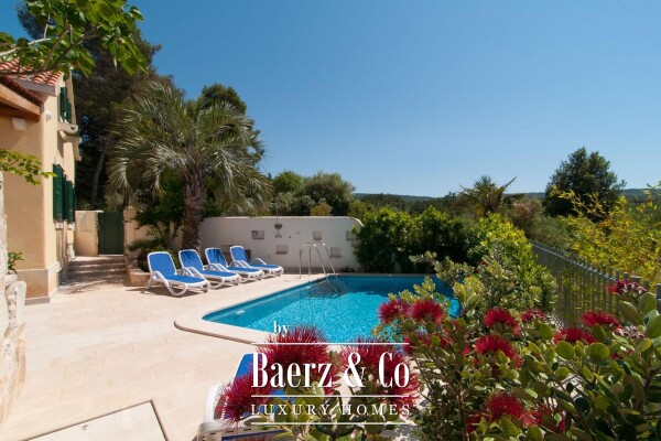 photo 3 Brac, beautiful Mediterranean house in a unique location, 1st row to the sea