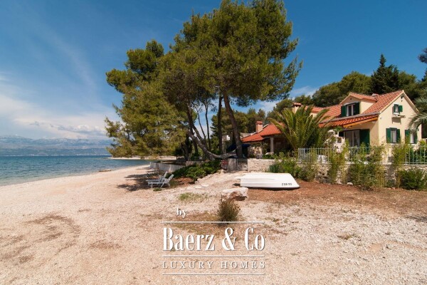 photo 7 Brac, beautiful Mediterranean house in a unique location, 1st row to the sea