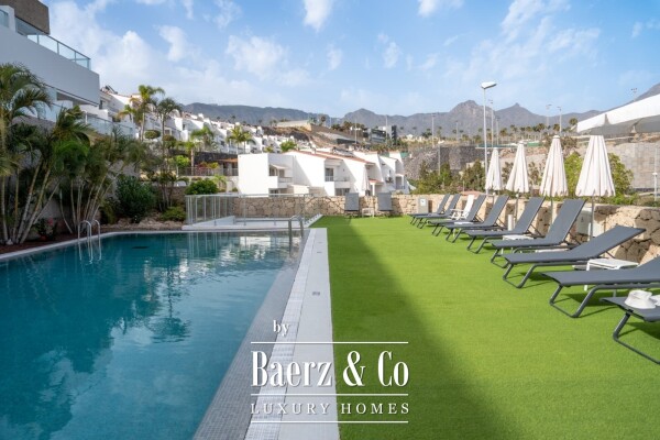 photo 14 Luxury penthouse duplex in La Caleta, Tenerife