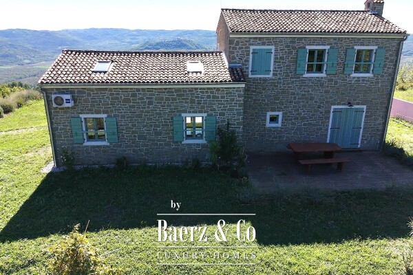 photo 9 Istria, San Silvestar - Authentic Stone Villa with Pool, Privacy and Panoramic Views